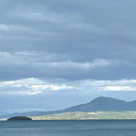 Asproneri Beach, * Kamena Vourla