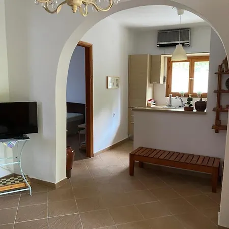 Villa Asproneri Beach, *